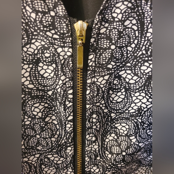 Venus black zip up blouse - Picture 2 of 11